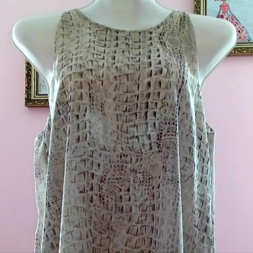 Sleeveless Tank Neck Blouse